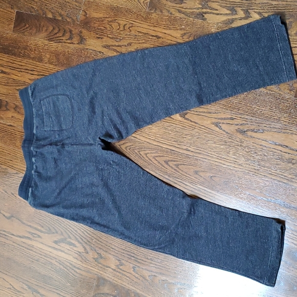 Abercrombie and Fitch Men's Navy Sweatpants - Size Medium - Picture 2 of 6